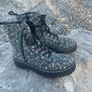 Sincerely Jules Combat Boots  Black Floral  Harley Size 7.5M